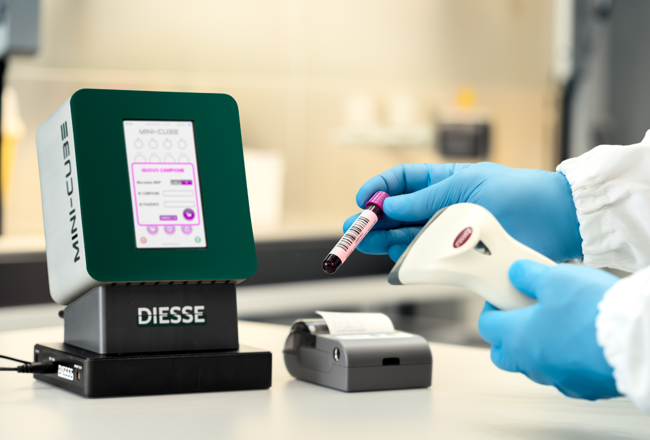 Mini Cube – ESR pro malé laboratoře a ordinace lékařů